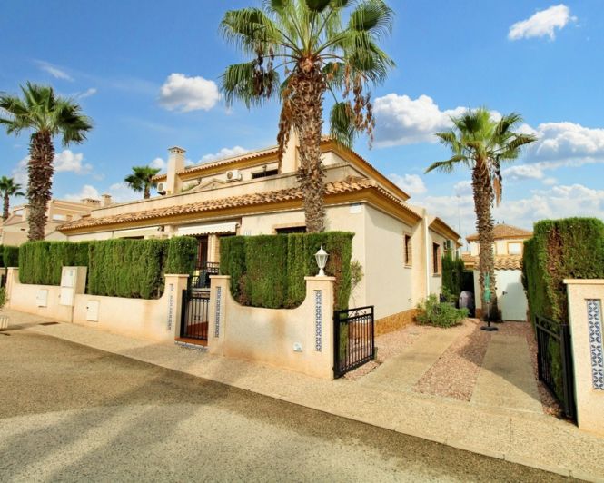 Image No.1-3 Bed Villa for sale