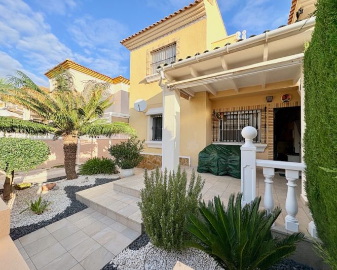 Image No.1-Maison de ville de 2 chambres à vendre à Orihuela