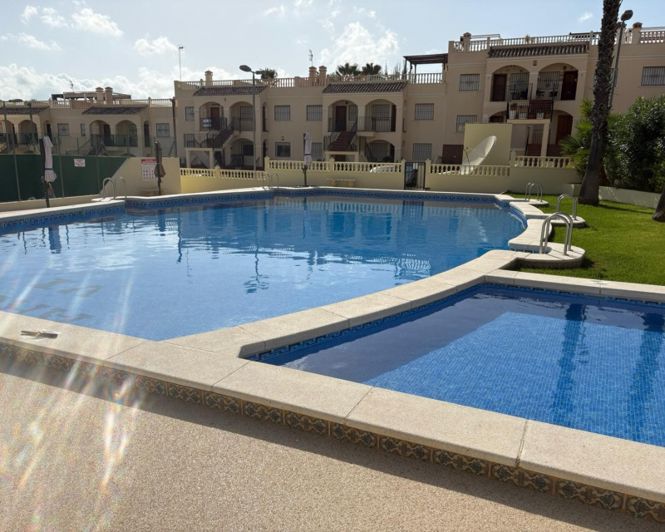 Image No.28-2 Bed Townhouse for sale