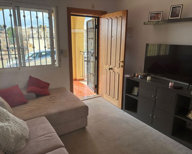 Image No.9-2 Bed Townhouse for sale