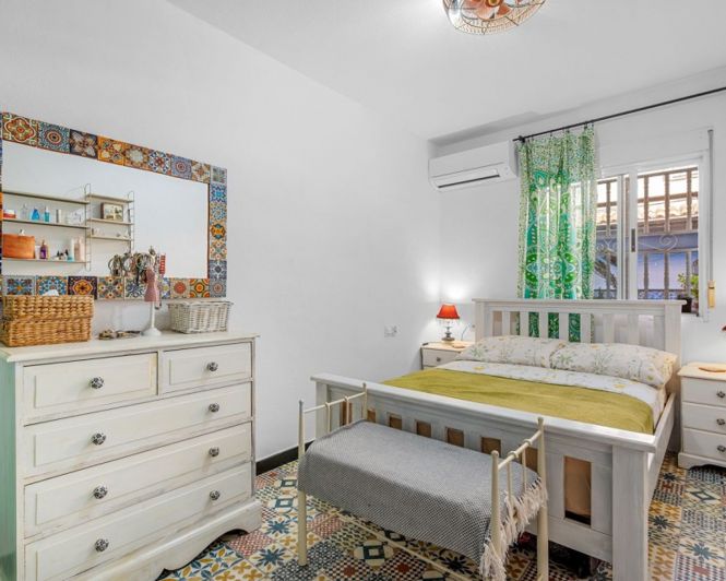 Image No.10-3 Bed Townhouse for sale