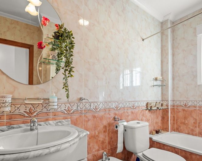 Image No.18-2 Bed Villa for sale