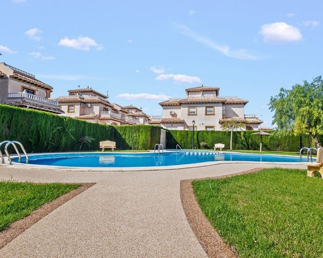 Image No.25-2 Bed Villa for sale