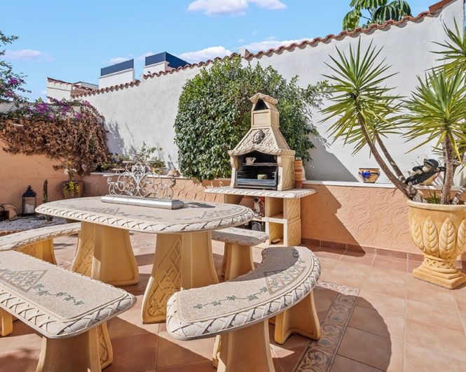 Image No.4-2 Bed Villa for sale