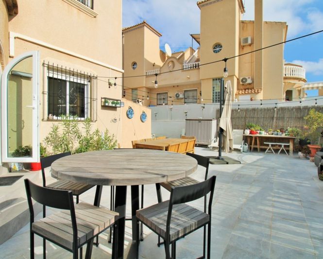 Image No.4-2 Bed Villa for sale