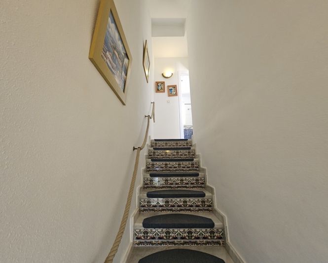 Image No.13-2 Bed Townhouse for sale