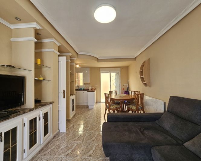 Image No.6-2 Bed Townhouse for sale