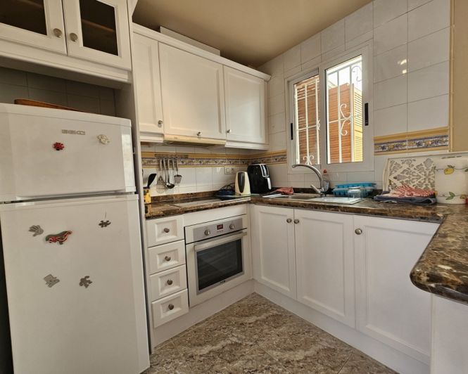 Image No.8-2 Bed Townhouse for sale