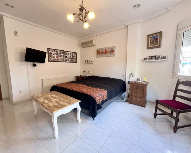 Image No.11-Villa de 4 chambres à vendre à La Zenia