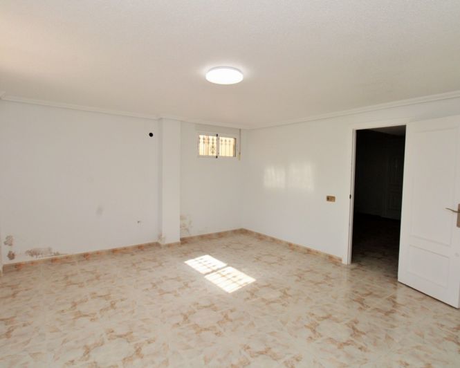 Image No.39-4 Bed Villa for sale