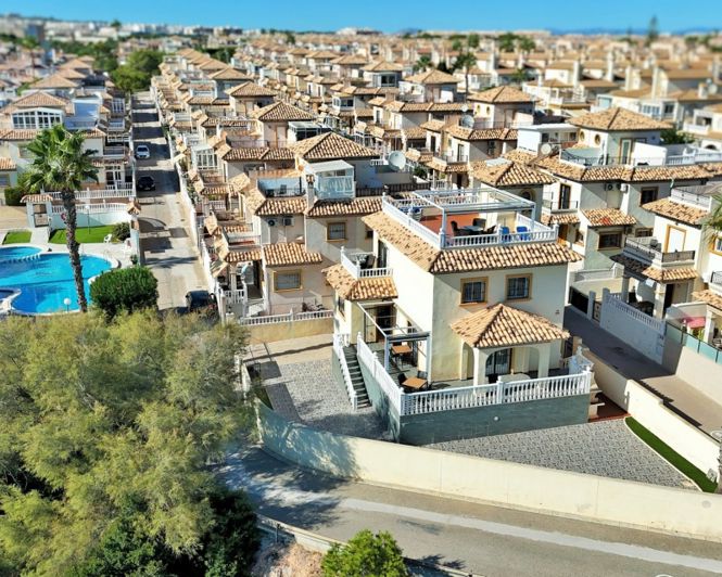 Image No.4-4 Bed Villa for sale