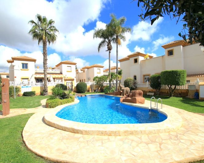 Image No.1-3 Bed Townhouse for sale