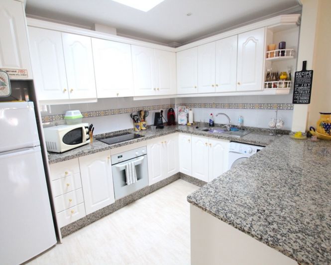 Image No.17-3 Bed Townhouse for sale