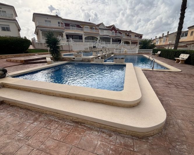 Image No.6-2 Bed Townhouse for sale