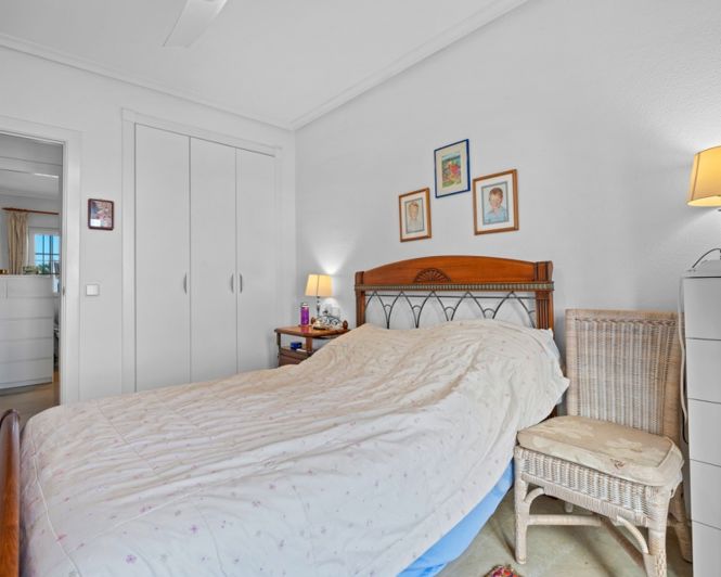 Image No.18-3 Bed Townhouse for sale