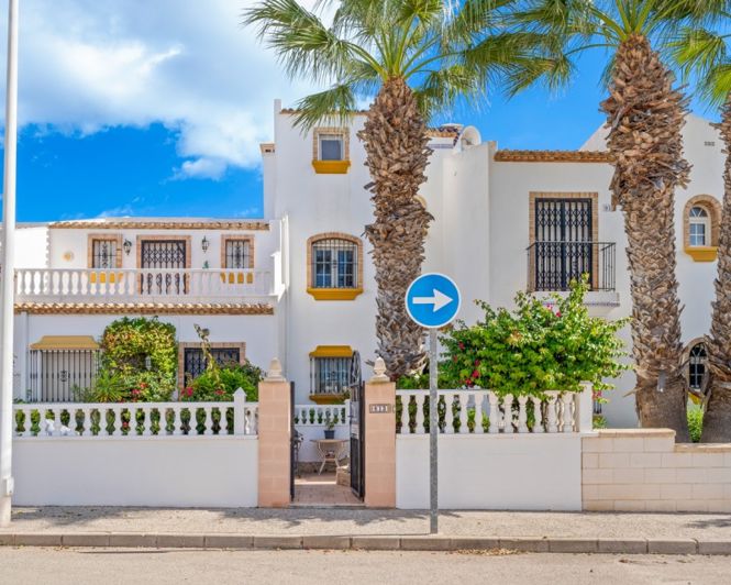 Image No.3-3 Bed Townhouse for sale