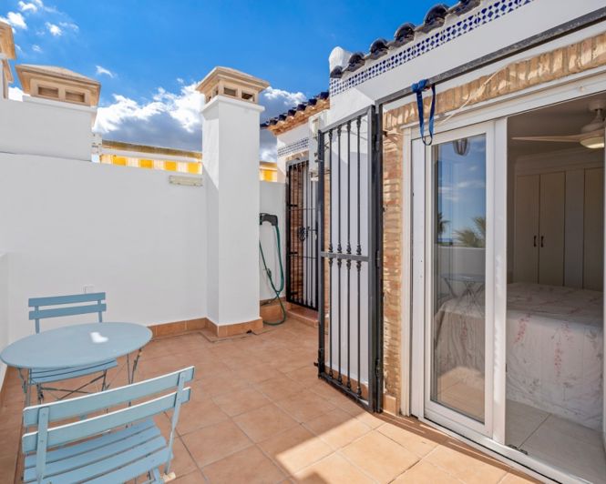 Image No.31-3 Bed Townhouse for sale