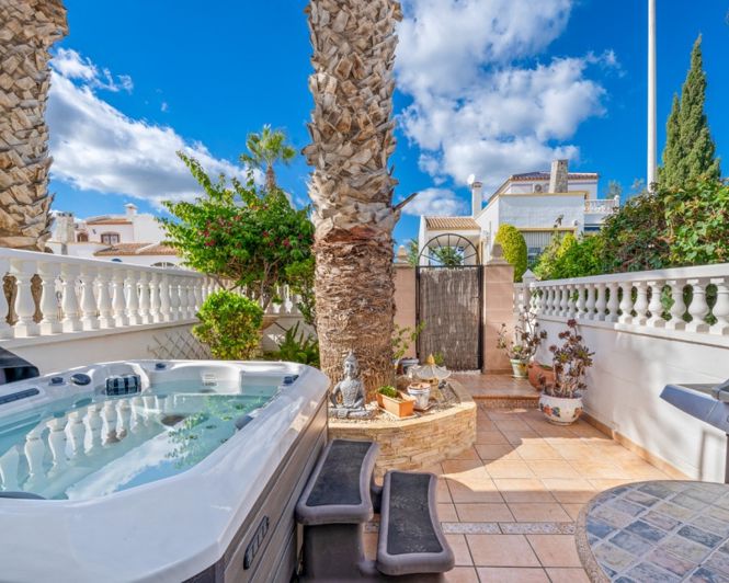 Image No.33-3 Bed Townhouse for sale