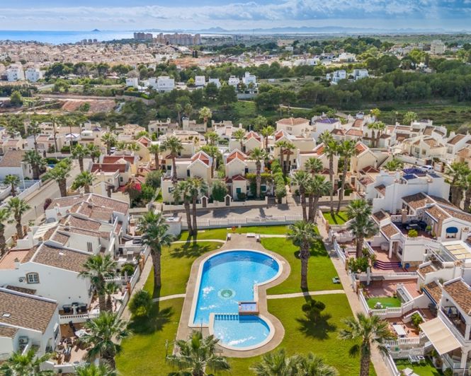 Image No.36-3 Bed Townhouse for sale