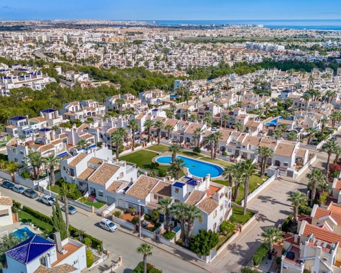 Image No.37-3 Bed Townhouse for sale