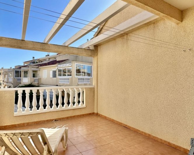 Image No.30-3 Bed Townhouse for sale