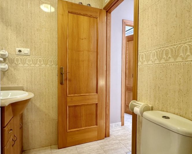 Image No.35-3 Bed Townhouse for sale