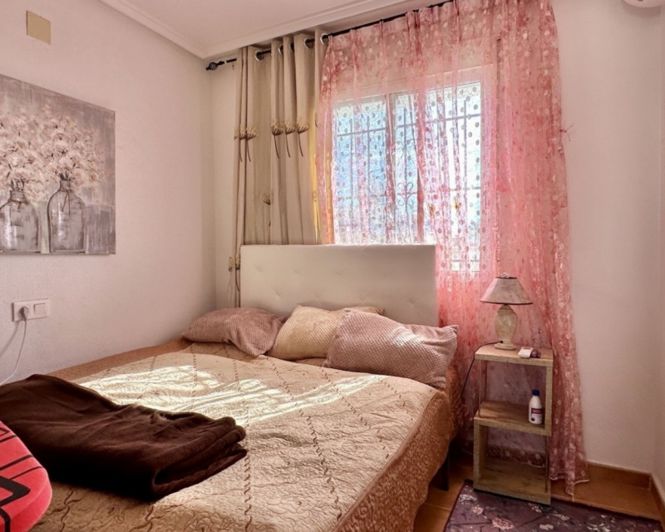 Image No.28-3 Bed Townhouse for sale