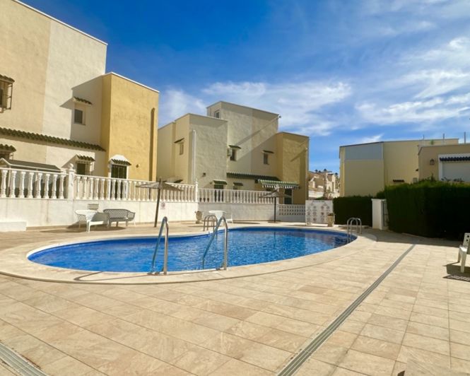 Image No.3-3 Bed Townhouse for sale