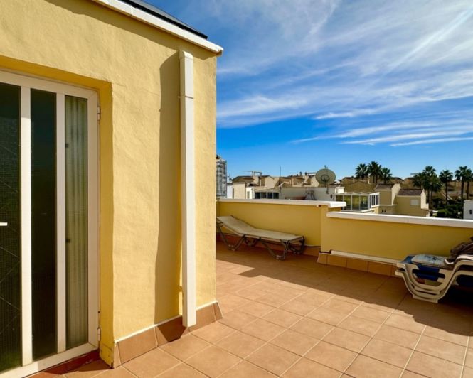 Image No.34-3 Bed Townhouse for sale