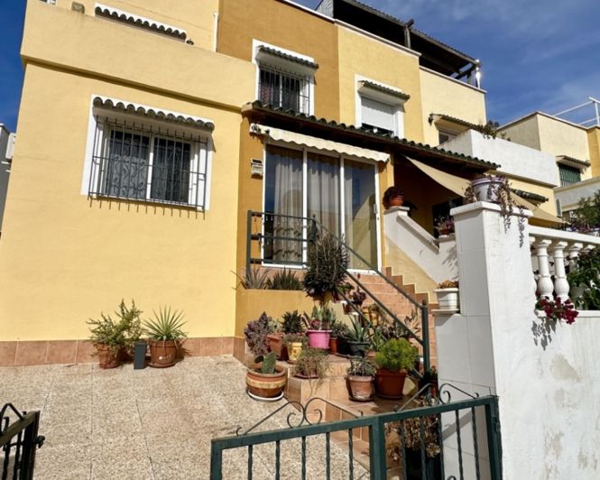 Image No.7-3 Bed Townhouse for sale