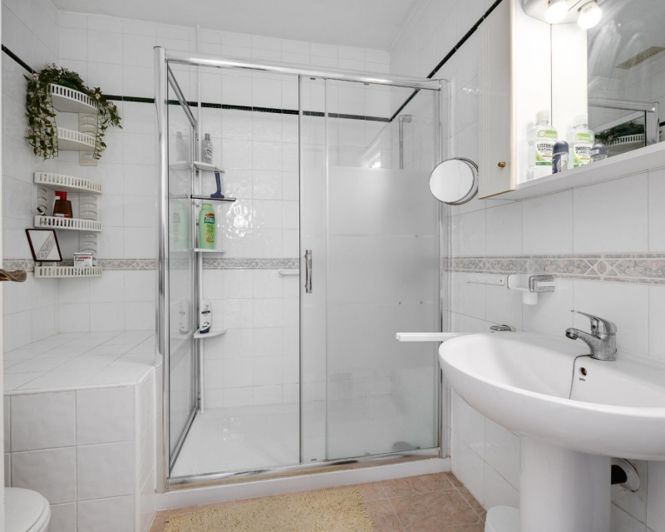 Image No.10-2 Bed Townhouse for sale