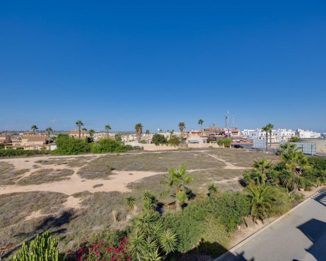 Image No.12-2 Bed Townhouse for sale