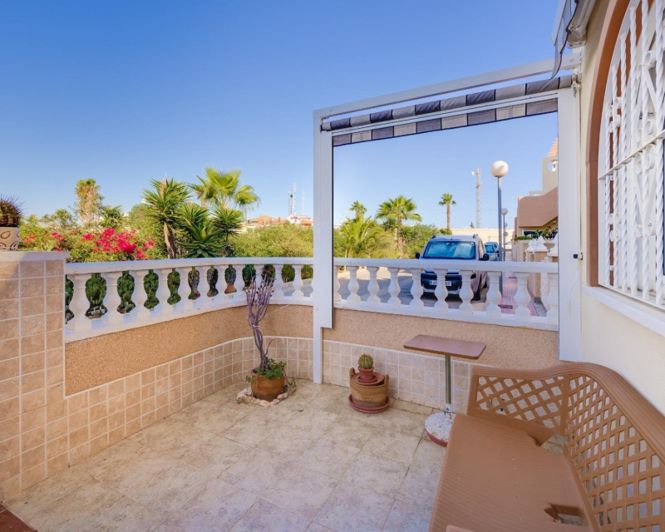 Image No.15-2 Bed Townhouse for sale