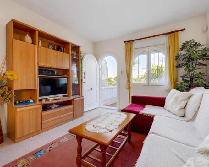 Image No.18-2 Bed Townhouse for sale