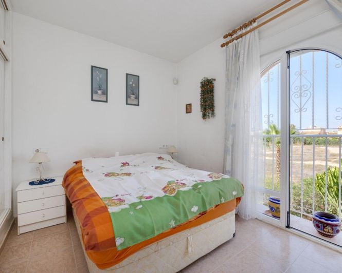 Image No.27-2 Bed Townhouse for sale