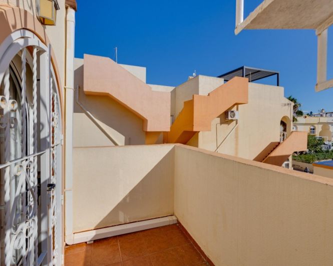 Image No.32-2 Bed Townhouse for sale