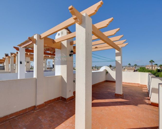 Image No.35-2 Bed Townhouse for sale