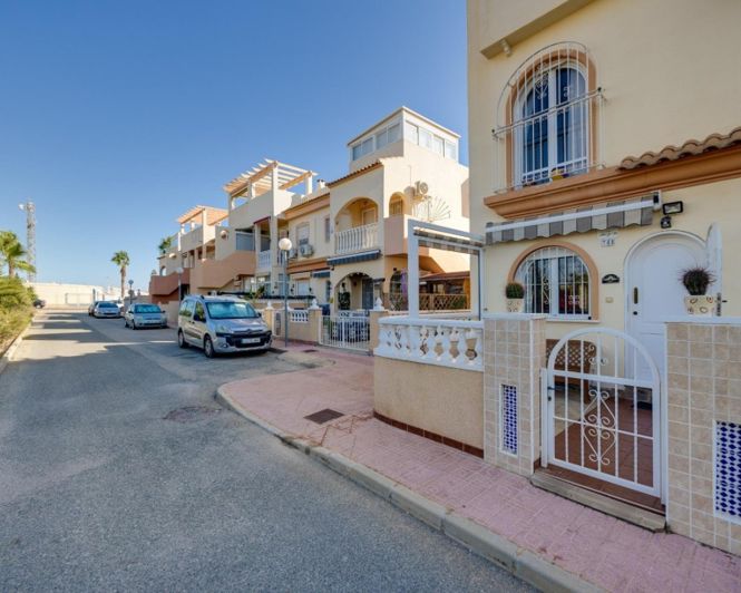 Image No.38-2 Bed Townhouse for sale