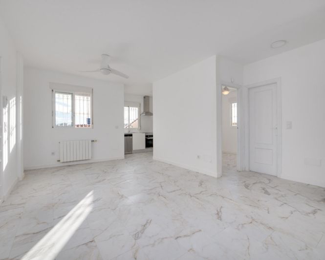 Image No.2-4 Bed Villa for sale