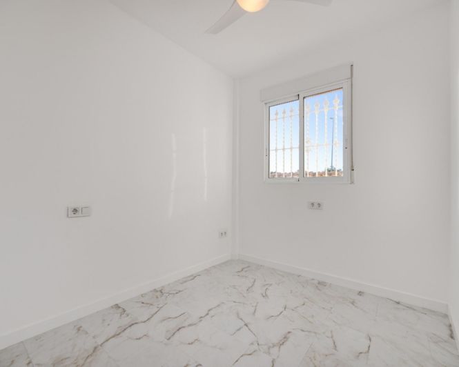 Image No.5-4 Bed Villa for sale