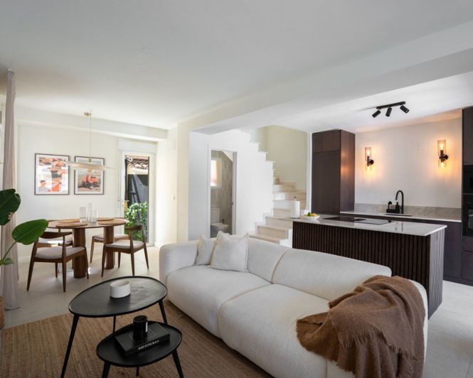 Image No.15-3 Bed Townhouse for sale