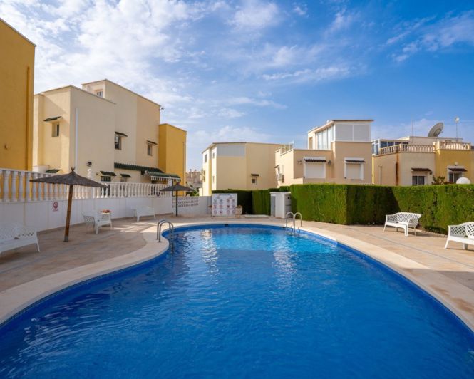 Image No.24-3 Bed Townhouse for sale