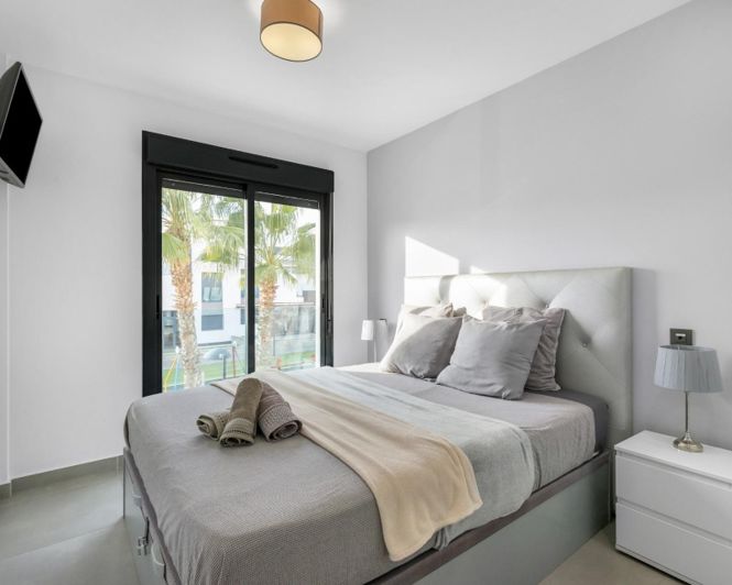 Image No.5-2 Bed Apartment for sale