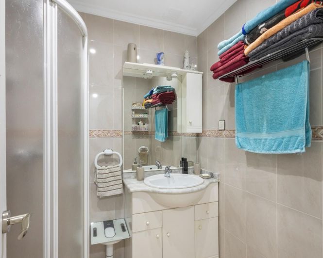 Image No.21-2 Bed Bungalow for sale