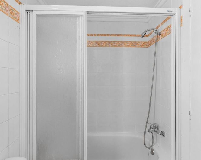 Image No.22-2 Bed Bungalow for sale