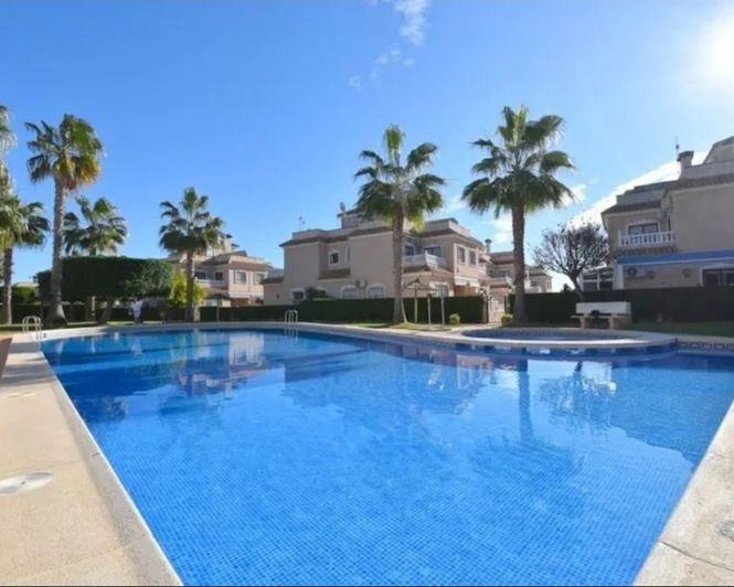 Image No.2-2 Bed Townhouse for sale