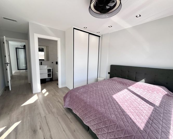 Image No.12-4 Bed Villa for sale