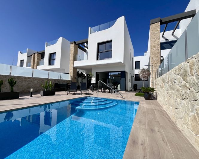 Image No.30-4 Bed Villa for sale