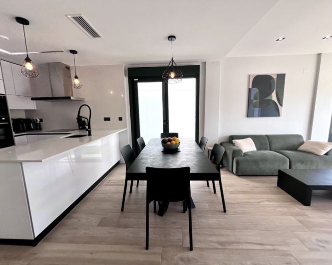 Image No.7-4 Bed Villa for sale