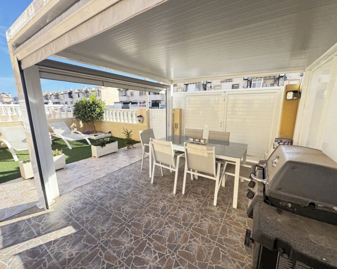 Image No.21-2 Bed Townhouse for sale